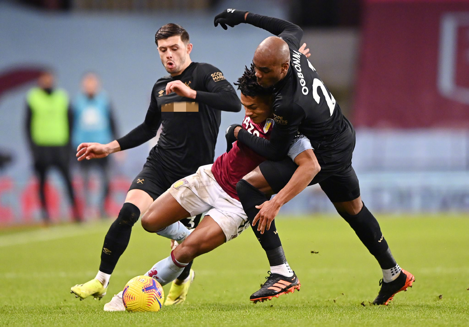 与队友形成 与队友形成