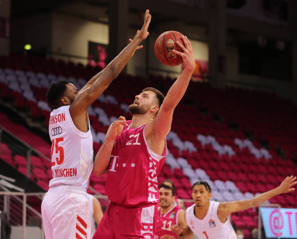 [国足]维克托·黎直塞 阮国越倒地低射破门.